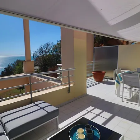 Apartment Superbe T2 Renove Avec Double Terrasse, Vue Mer, Parking, Clim, Wifi - Fr-1-472a-300 *